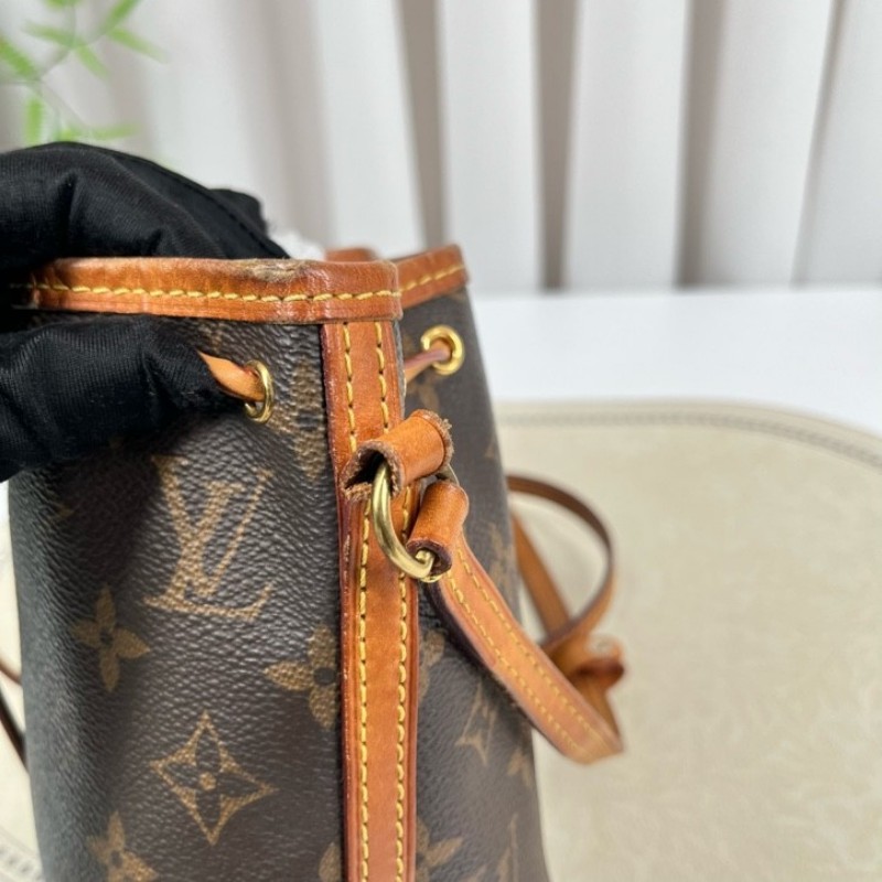 LV路易威登 經典款Nano Noe抽繩小水桶包 小巧精緻 容量雖小但用途廣泛-16