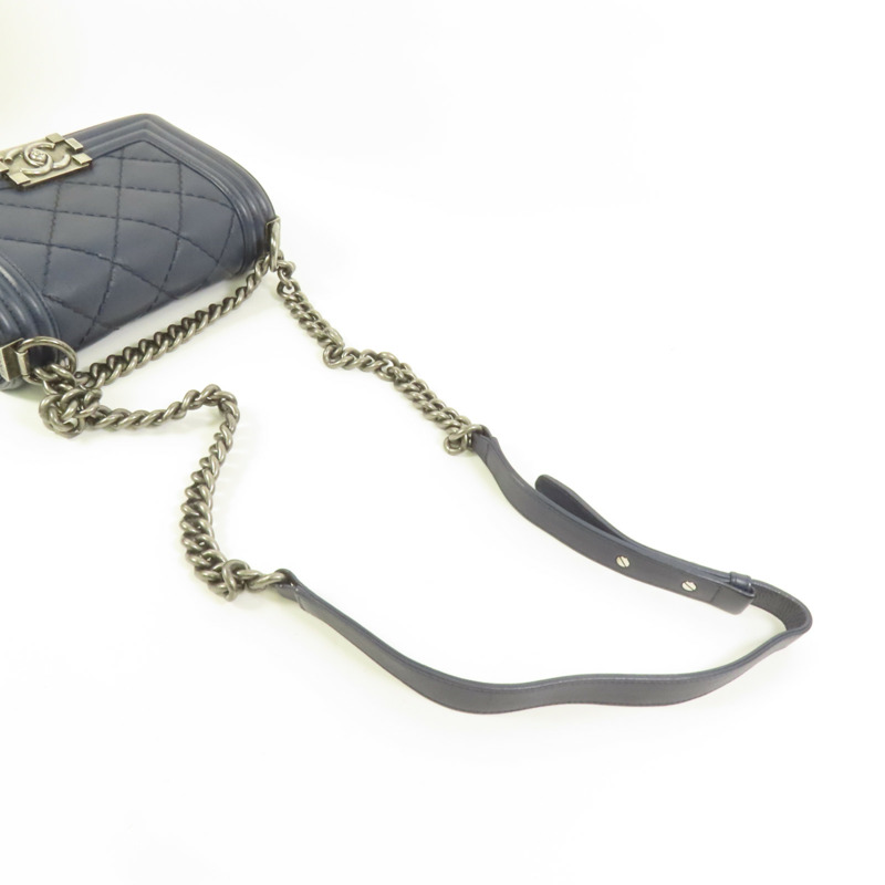 CHANEL 牛皮皮革Boy 20鏈帶肩背袋-4