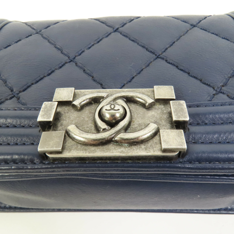 CHANEL 牛皮皮革Boy 20鏈帶肩背袋-6