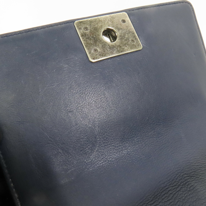 CHANEL 牛皮皮革Boy 20鏈帶肩背袋-15