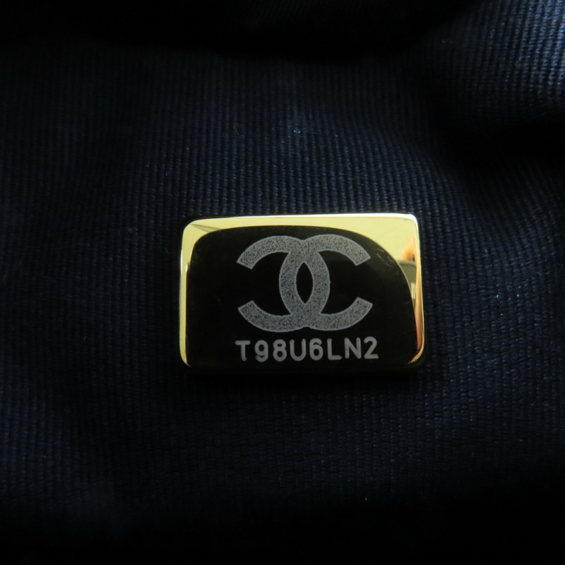 CHANEL 牛皮皮革Hobo金扣肩背袋-8