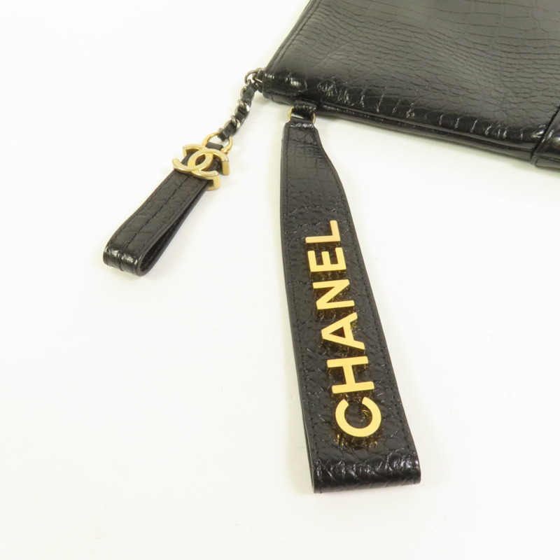 CHANEL 牛皮皮革Pouch金扣手拿包-4