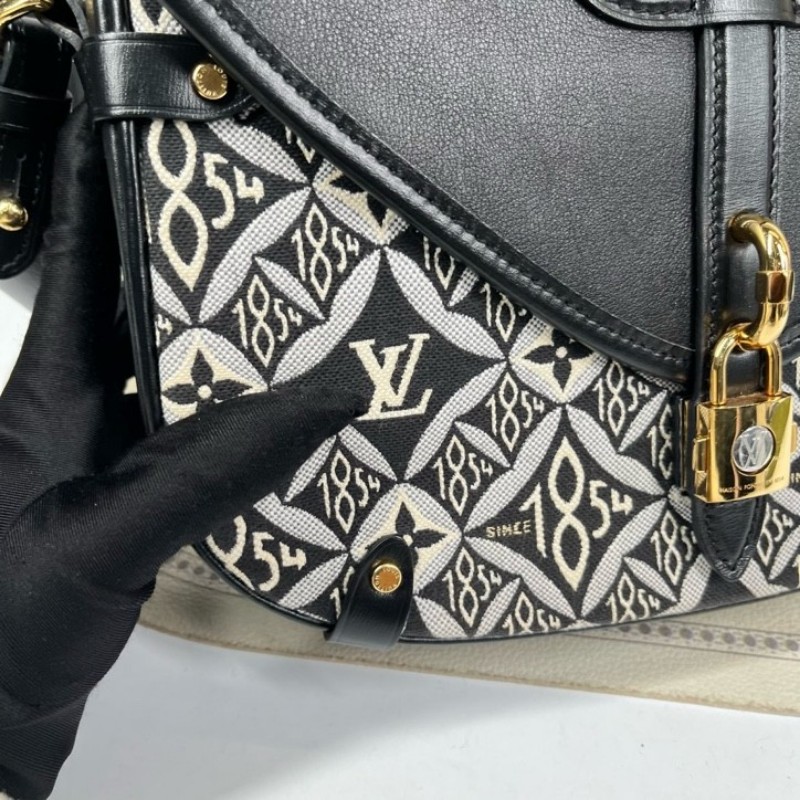 LV路易威登 1854系列SAUMUR限量馬鞍包 金鎖鎖頭包郵差包單肩斜挎包 黑色光面牛皮拼接刺繡 經典復古印花 包型立挺-20