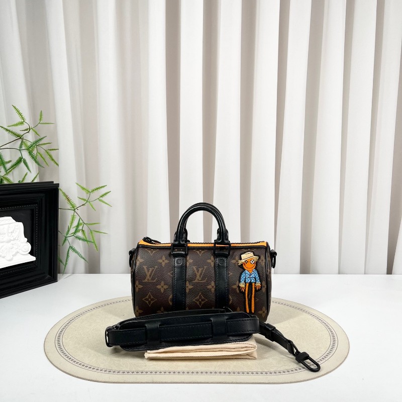 LV路易威登 無芯片 秀款稻草人 keepall nano 老花單肩斜挎包 經典Monogram老花 容量實用 日常百搭 男女都能背-0
