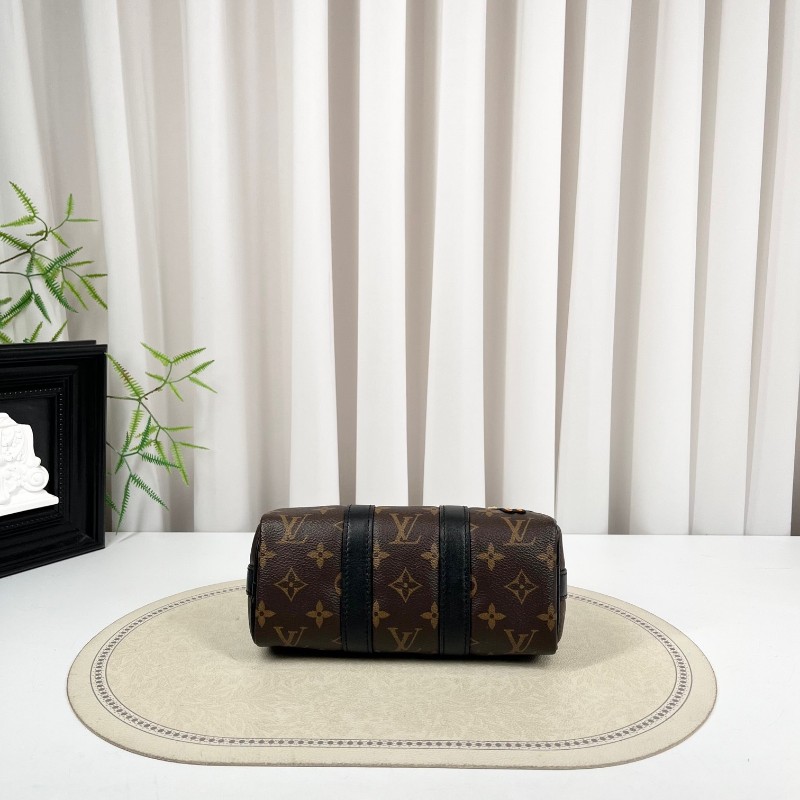 LV路易威登 無芯片 秀款稻草人 keepall nano 老花單肩斜挎包 經典Monogram老花 容量實用 日常百搭 男女都能背-4