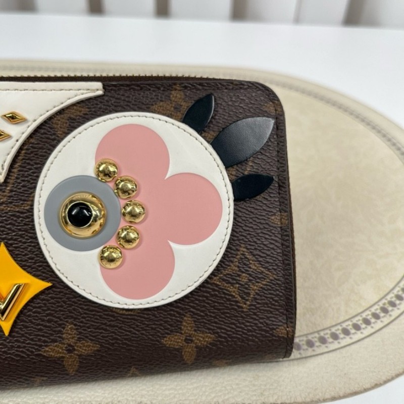LV路易威登 Zippy系列 情人節限量款老花 小雞錢包手拿包 內裡櫻花粉少見可愛小雞一隻～-2