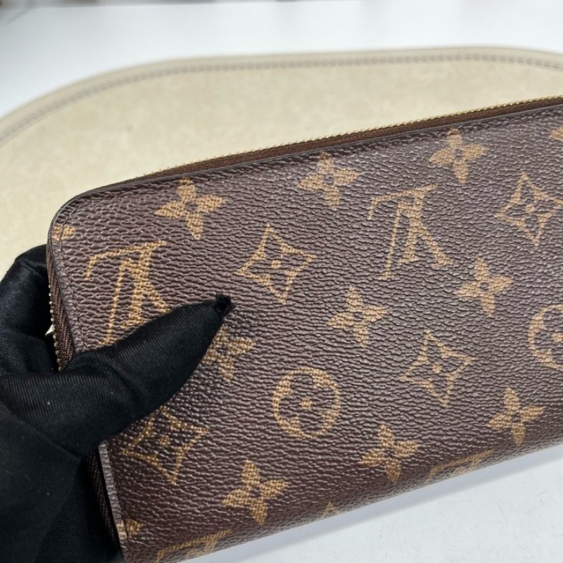 LV路易威登 Zippy系列 情人節限量款老花 小雞錢包手拿包 內裡櫻花粉少見可愛小雞一隻～-9