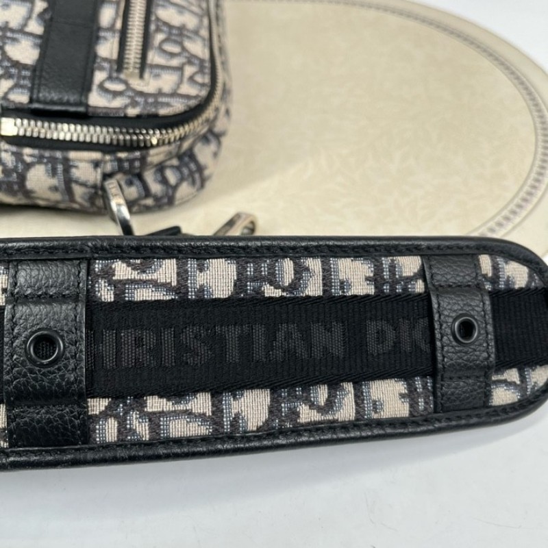 DIOR迪奧 老花帆布銀扣safari相機包郵差包單肩斜挎包 容量適中 肩帶可調節 適合日常通勤使用-18