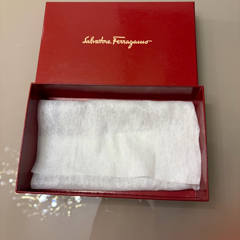 Ferragamo 芥末黃蝴蝶結Logo長夾-11