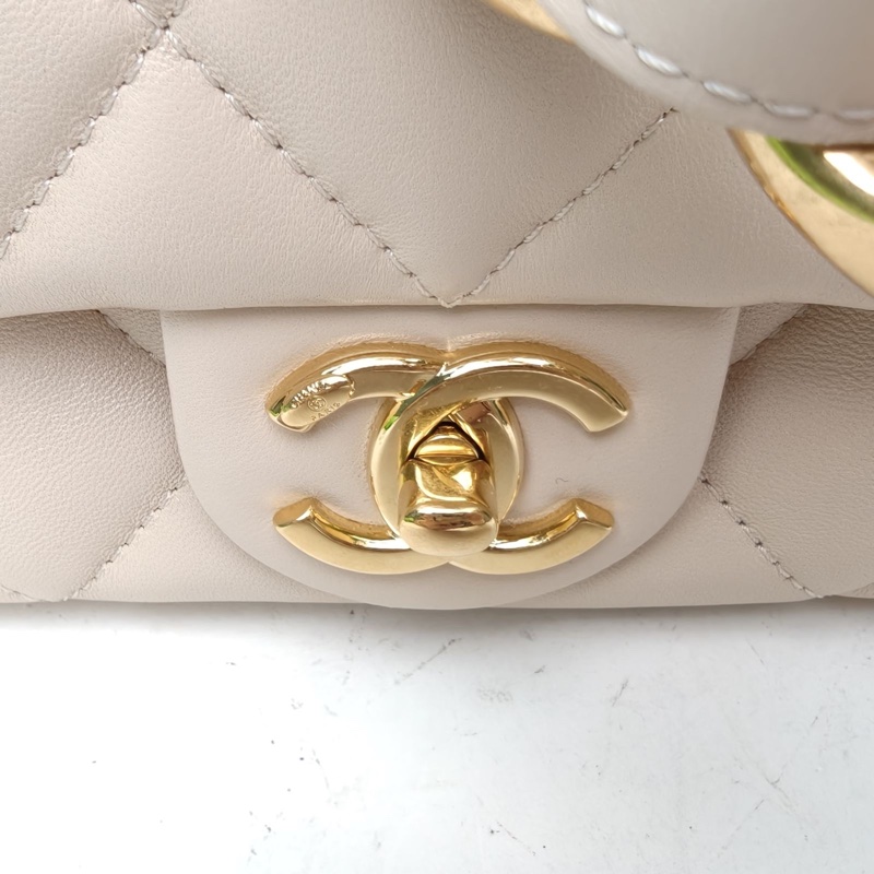 CHANEL 22P粗鏈條單肩包小號裸色羊皮晶片金扣-4