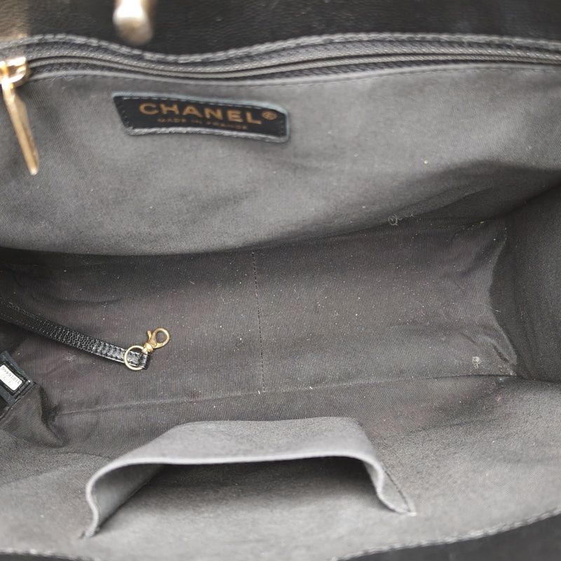 CHANEL 黑色荔枝牛皮31開金扣tote黑金荔枝皮-5