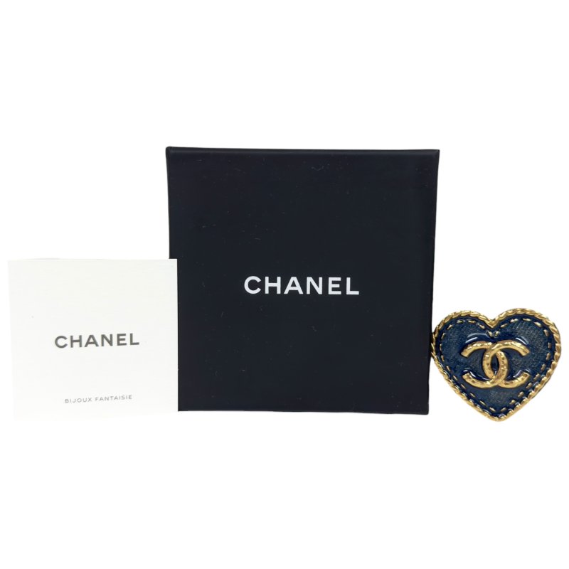 CHANEL *罕有* CC 牛仔 愛心 胸針-1