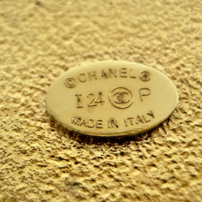 CHANEL *罕有* CC 牛仔 愛心 胸針-8