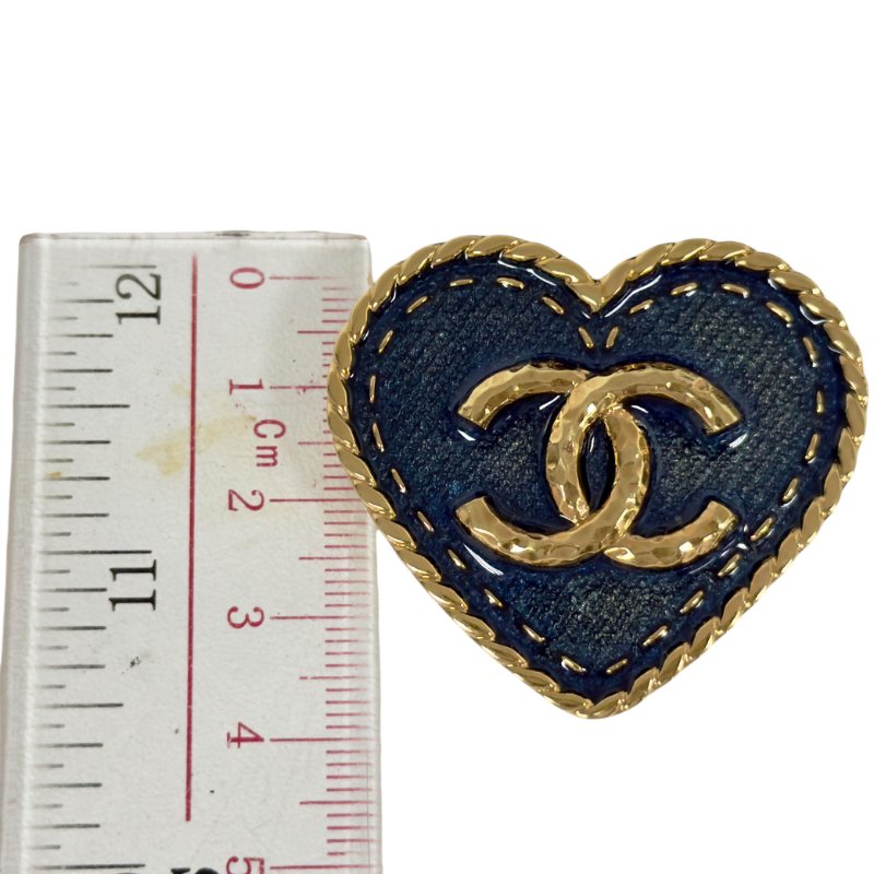 CHANEL *罕有* CC 牛仔 愛心 胸針-11