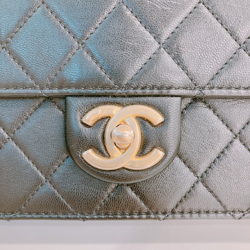 MS0606 Chanel 香奈兒 透明珍珠 標誌 翻蓋 鏈條 斜背包 腋下包 Chic Acrylic Pearl Flap 19cm Calfskin Black x GHW-11