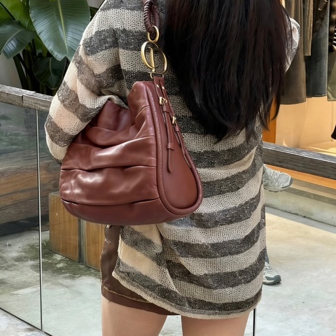 DIOR 深棕色金扣褶皺手提hobo包30*25*10 98新配件塵袋