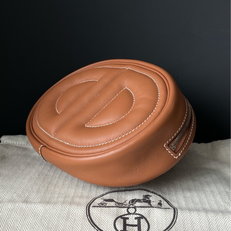 Hermes 爱马仕猪鼻子腰包intheloop金棕银扣-6