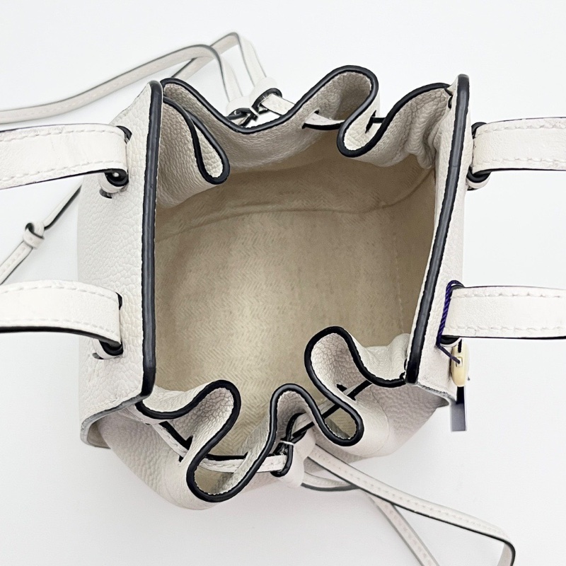 LOEWE 白色銀扣 mini 抽繩吊床包14*20*11 98新配件塵袋-2