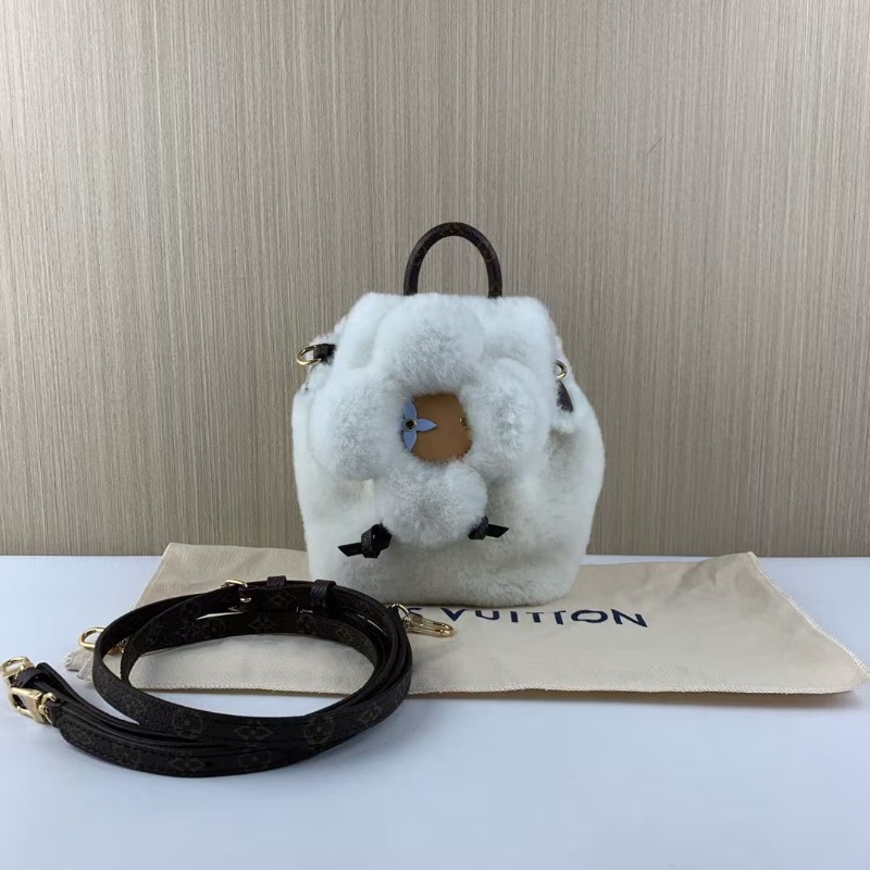 LV 聖誕限定 Vivienne滑雪 泰迪毛絨mini書包 芯片款15*17 98新配件塵袋-4