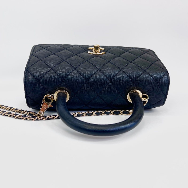 Chanel 黑荔枝牛皮金釦coco handle 24手提肩斜背包-4