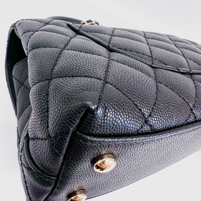 Chanel 黑荔枝牛皮金釦coco handle 24手提肩斜背包-9