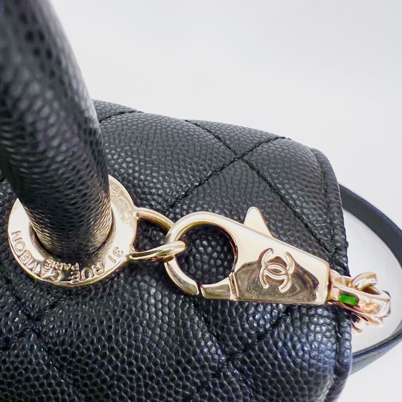 Chanel 黑荔枝牛皮金釦coco handle 24手提肩斜背包-11