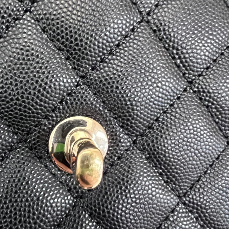 Chanel 黑荔枝牛皮金釦coco handle 24手提肩斜背包-17