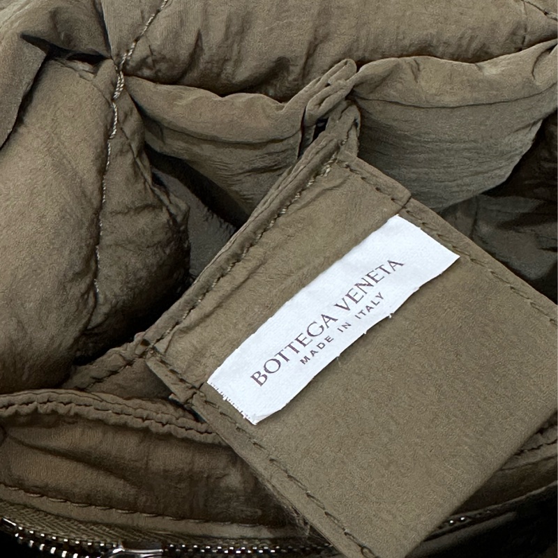 全新BV Bottega Veneta Small Padded Cassette 尼龍斜背包-7
