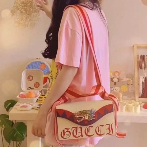 Gucci 限量款 龍頭緞帶包 手提斜背包25*15*9 99新配件塵袋