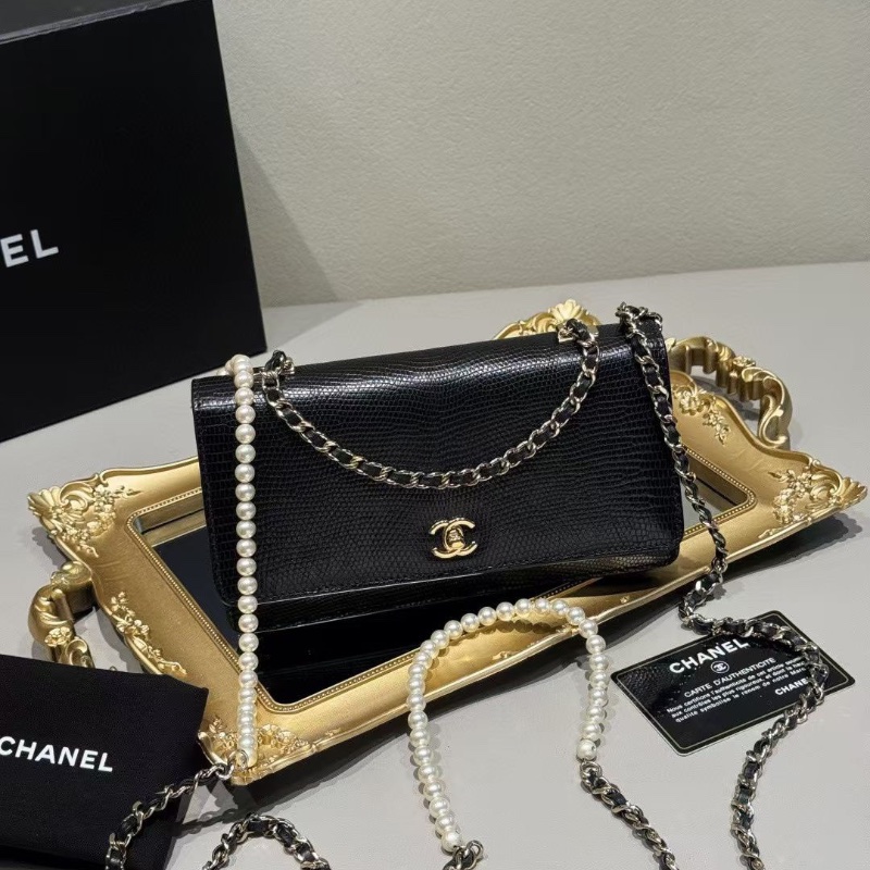 Chanel 絕版蜥蜴皮 限量秀款 法棍 手柄鏈條稀有珍珠款 10*20*6cm 99新配件塵袋-2