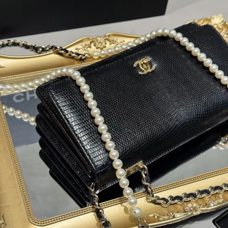 Chanel 絕版蜥蜴皮 限量秀款 法棍 手柄鏈條稀有珍珠款 10*20*6cm 99新配件塵袋-3