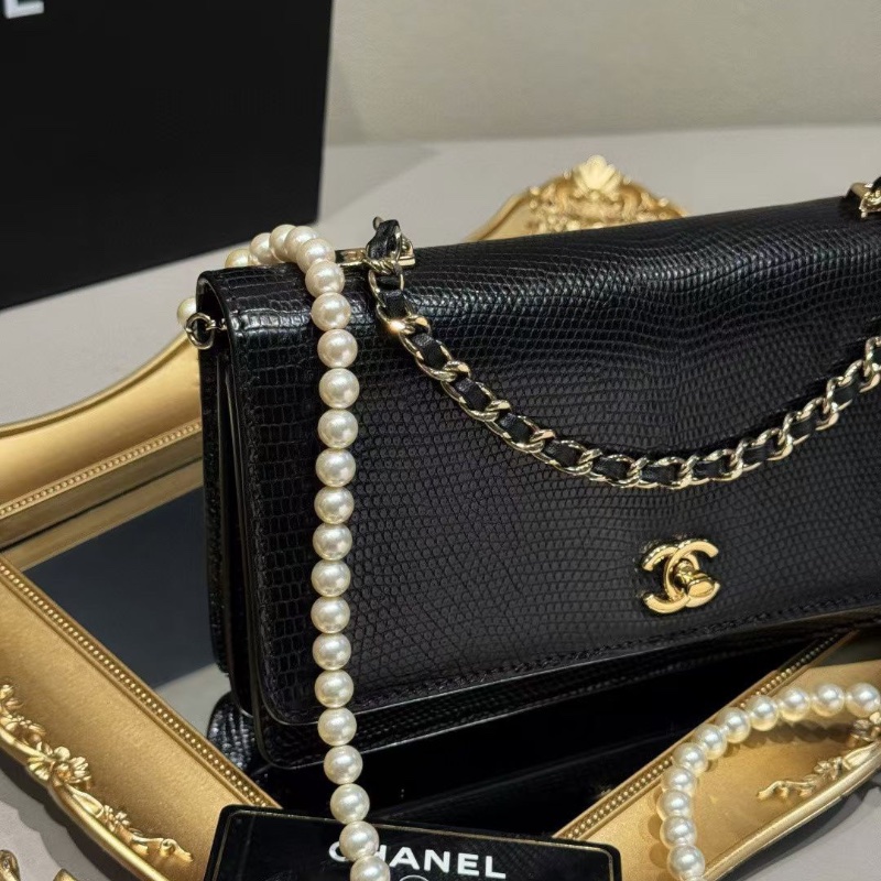Chanel 絕版蜥蜴皮 限量秀款 法棍 手柄鏈條稀有珍珠款 10*20*6cm 99新配件塵袋-5