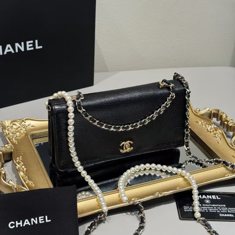 Chanel 絕版蜥蜴皮 限量秀款 法棍 手柄鏈條稀有珍珠款 10*20*6cm 99新配件塵袋-6