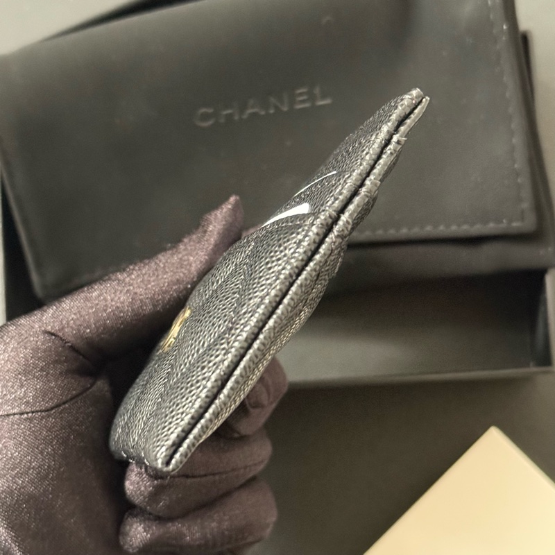 Chanel 黑色荔枝牛皮 淡金釦卡夾 card holder-5