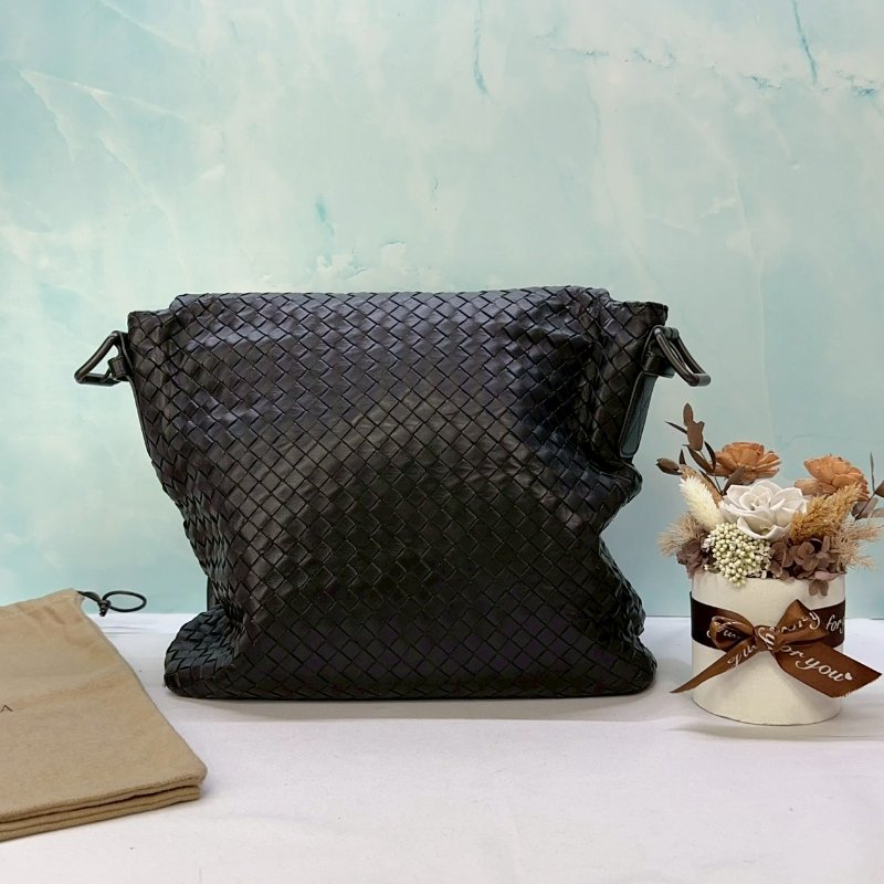 BV 編織翻蓋郵差包-1