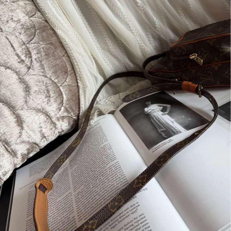 路易威登斜挎包  Louis Vuitton經典老花雙層相機包 斜挎 包包 女生 男生 louis vuitton camera bag-19