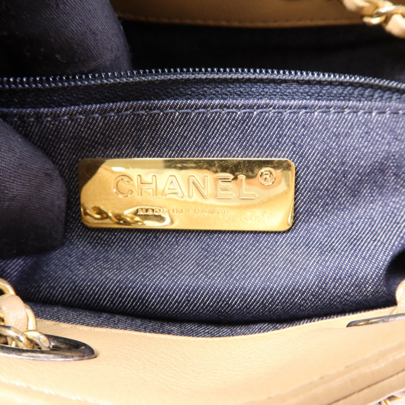 CHANEL 牛皮皮革Egyptian Amulet金扣鏈帶肩背袋-5