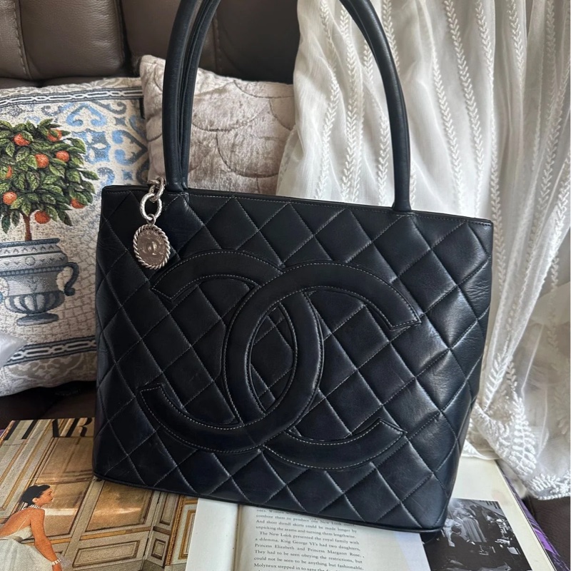 香奈兒 黑色 皮革 希爾頓包 黑銀 托特包 中古 包包 手袋 vintage chanel bag-0