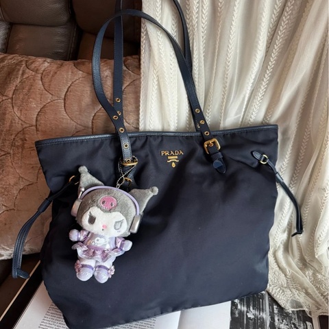 普拉特 深藍色尼龍托特包 prada nylon shoulder tote bag經典 實用性高 包 通勤包 包包 女生 男生