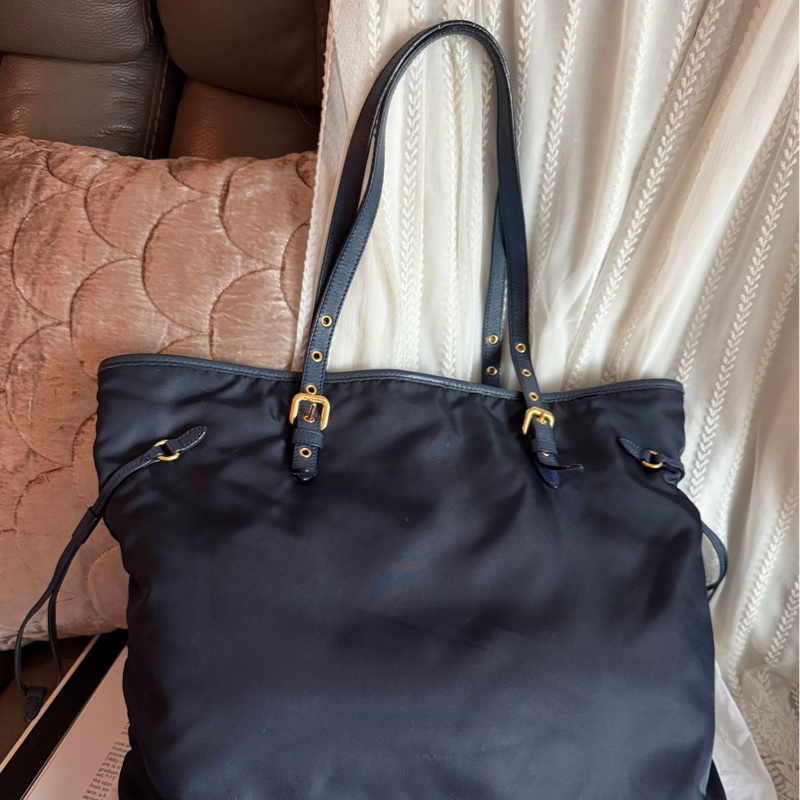 普拉特 深藍色尼龍托特包 prada nylon shoulder tote bag經典 實用性高 包 通勤包 包包 女生 男生-3
