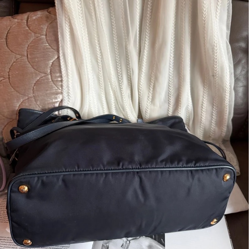 普拉特 深藍色尼龍托特包 prada nylon shoulder tote bag經典 實用性高 包 通勤包 包包 女生 男生-10