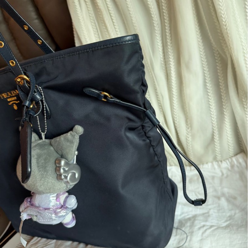 普拉特 深藍色尼龍托特包 prada nylon shoulder tote bag經典 實用性高 包 通勤包 包包 女生 男生-17
