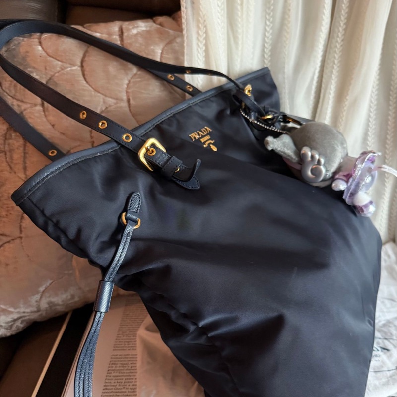 普拉特 深藍色尼龍托特包 prada nylon shoulder tote bag經典 實用性高 包 通勤包 包包 女生 男生-18
