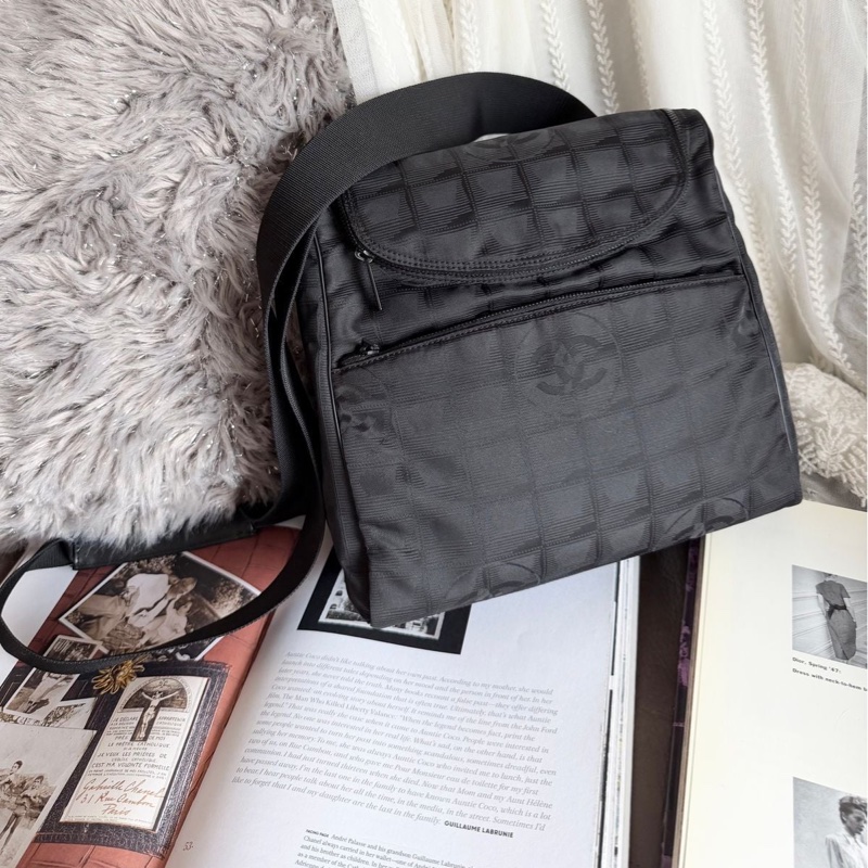 香奈兒黑色冰格多用途包 可後背/斜背/肩背 後背包 斜挎包 長帶可調  經典 實用性高 包 通勤包 包包 雙肩包 斜挎包 女生 男生 黑色 冰格包-5