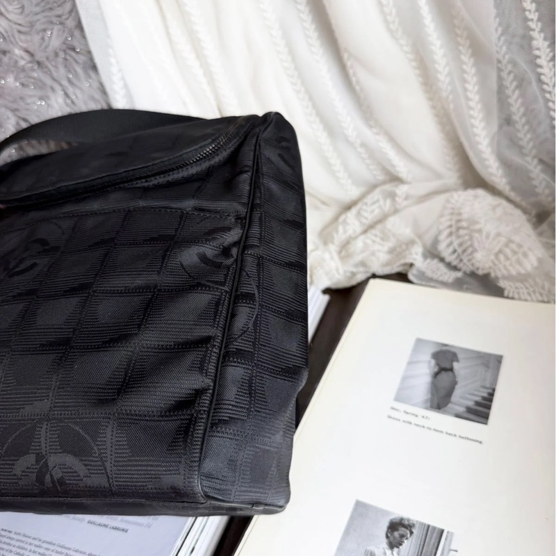 香奈兒黑色冰格多用途包 可後背/斜背/肩背 後背包 斜挎包 長帶可調  經典 實用性高 包 通勤包 包包 雙肩包 斜挎包 女生 男生 黑色 冰格包-10