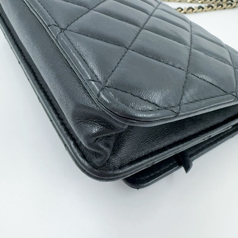 CHANEL黑色羊皮淡金釦Trendy CC Woc下蓋鏈包-22