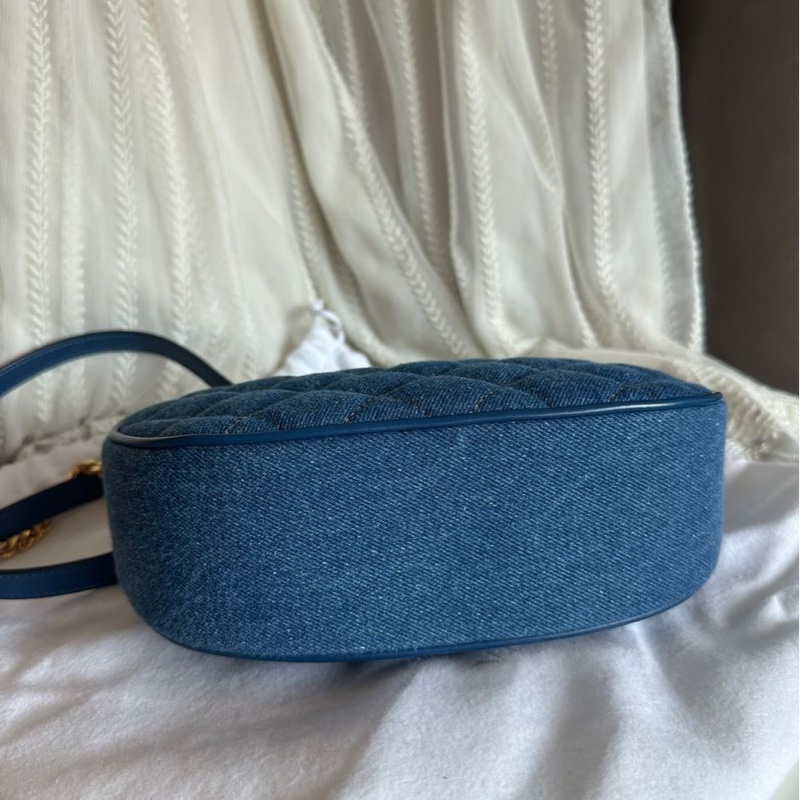 范思哲Versace 未使用 牛仔丹寜 包 腋下包  斜背包  經典 實用性高 包包 斜挎包 女生 美杜莎 包 versace medusa half moon denim bag-19