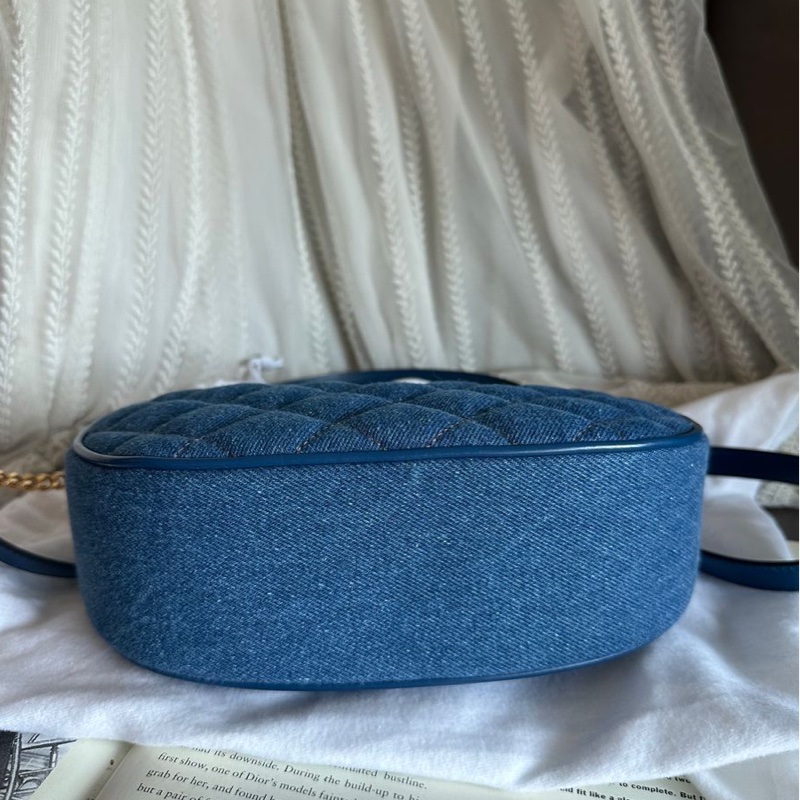 范思哲Versace 未使用 牛仔丹寜 包 腋下包  斜背包  經典 實用性高 包包 斜挎包 女生 美杜莎 包 versace medusa half moon denim bag-22