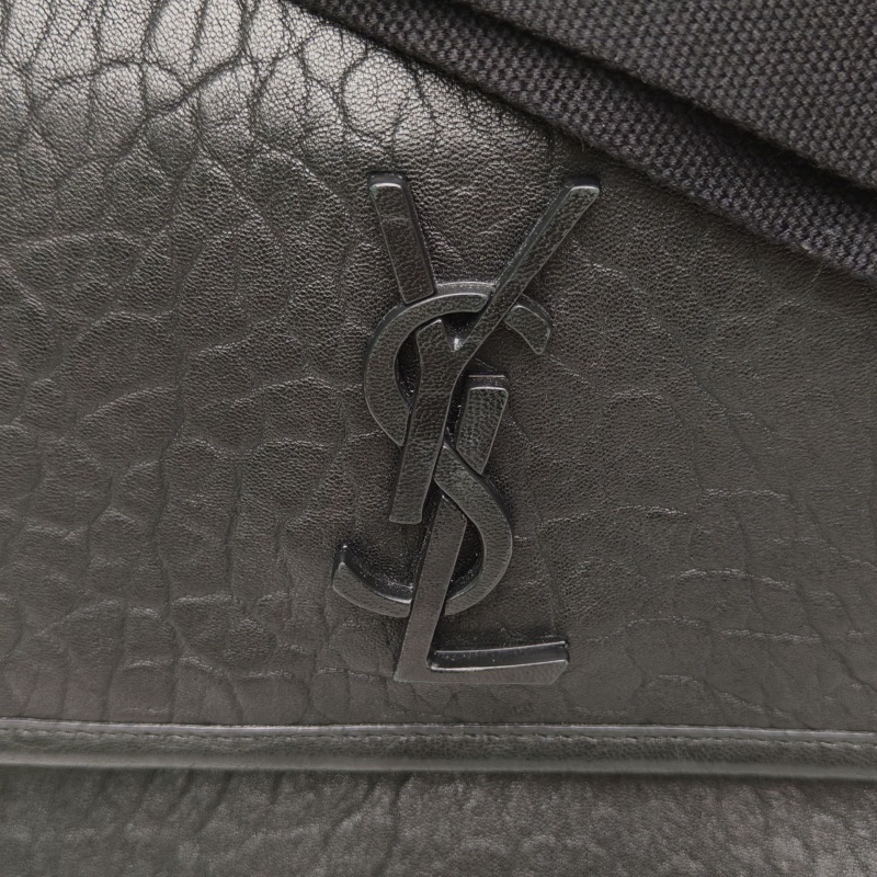SAINT LAURENT 黑色羊皮銀扣Niki大號郵差包-4