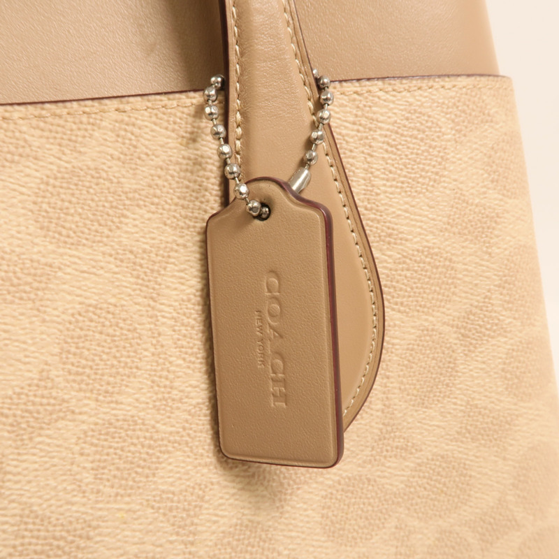 COACH 塗層帆布Lora Carryall銀扣肩背袋-6